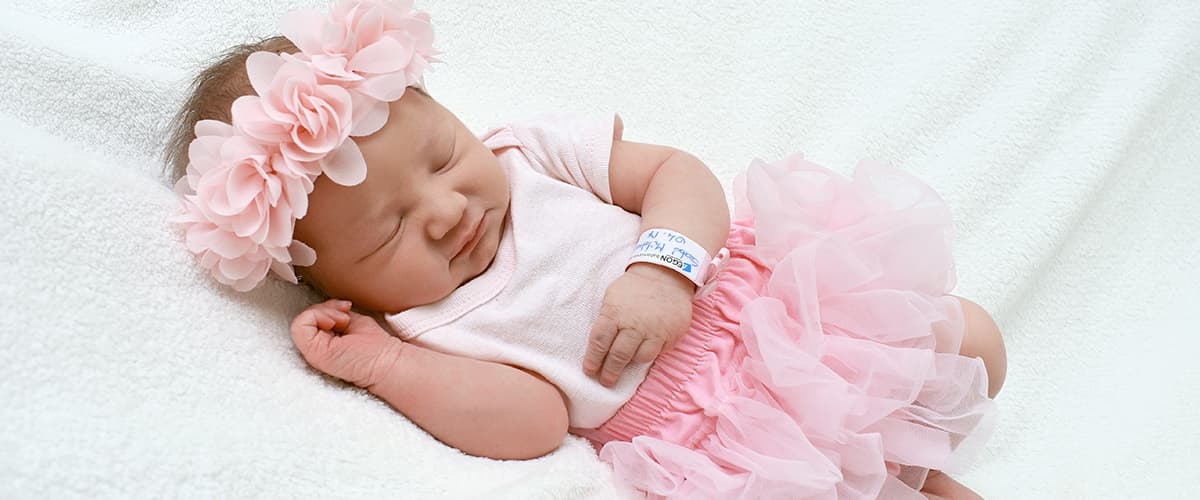 Afie 69-5006 Carte de vœux Naissance Fille Bébé sourit à la vie Bienvenue petite Princesse Félicitations aux Heureux Parents 